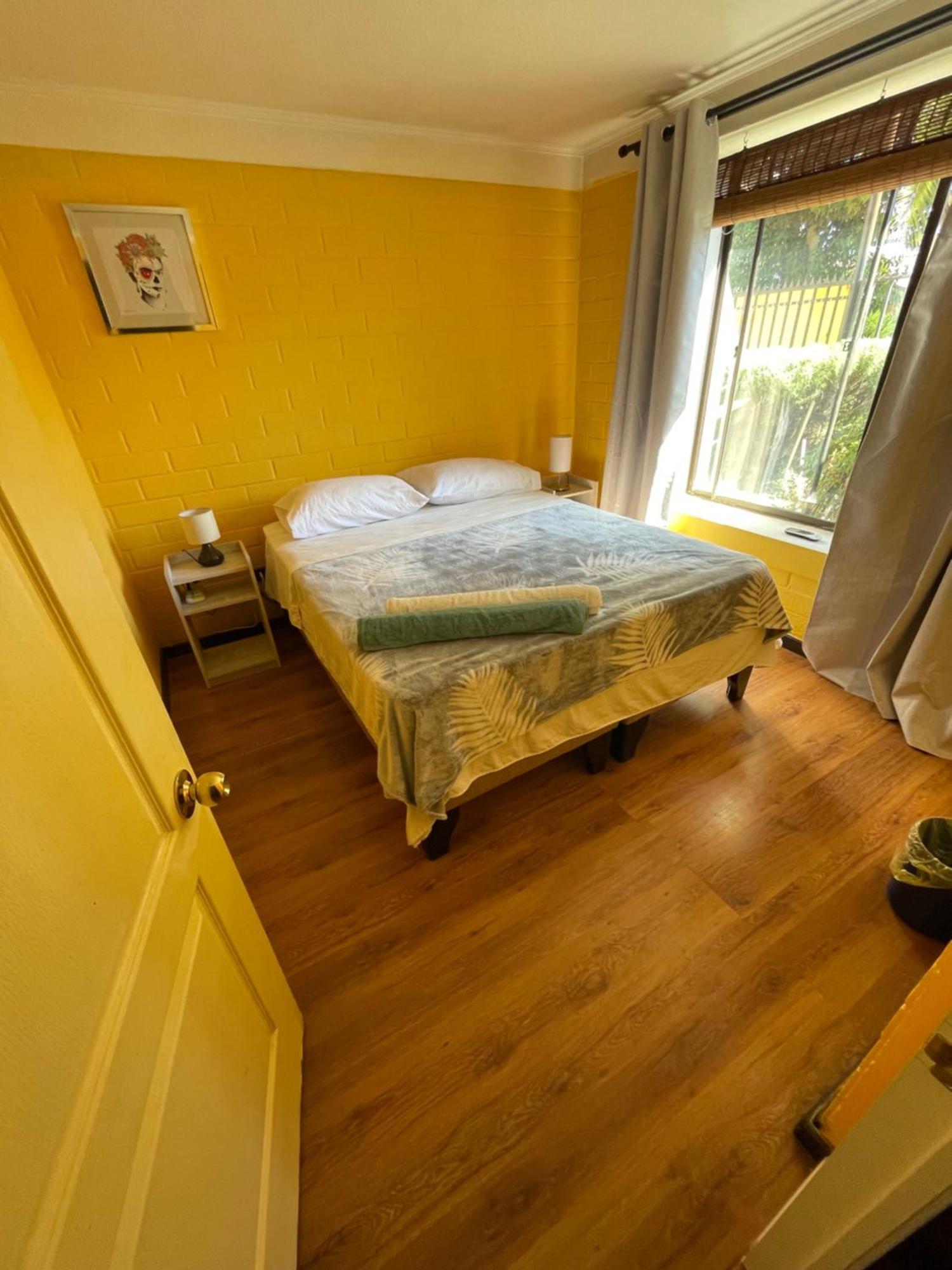 Hostal Brisa Serena Santiago de Chile Bagian luar foto